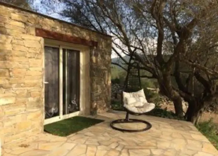 Petite Maison En Pierre
